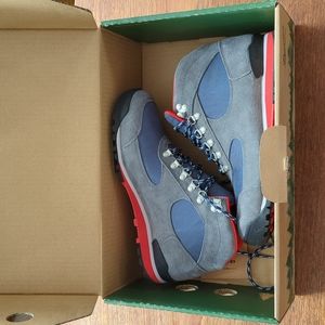 MENS Danner Jag Hiking Boots - 8.5